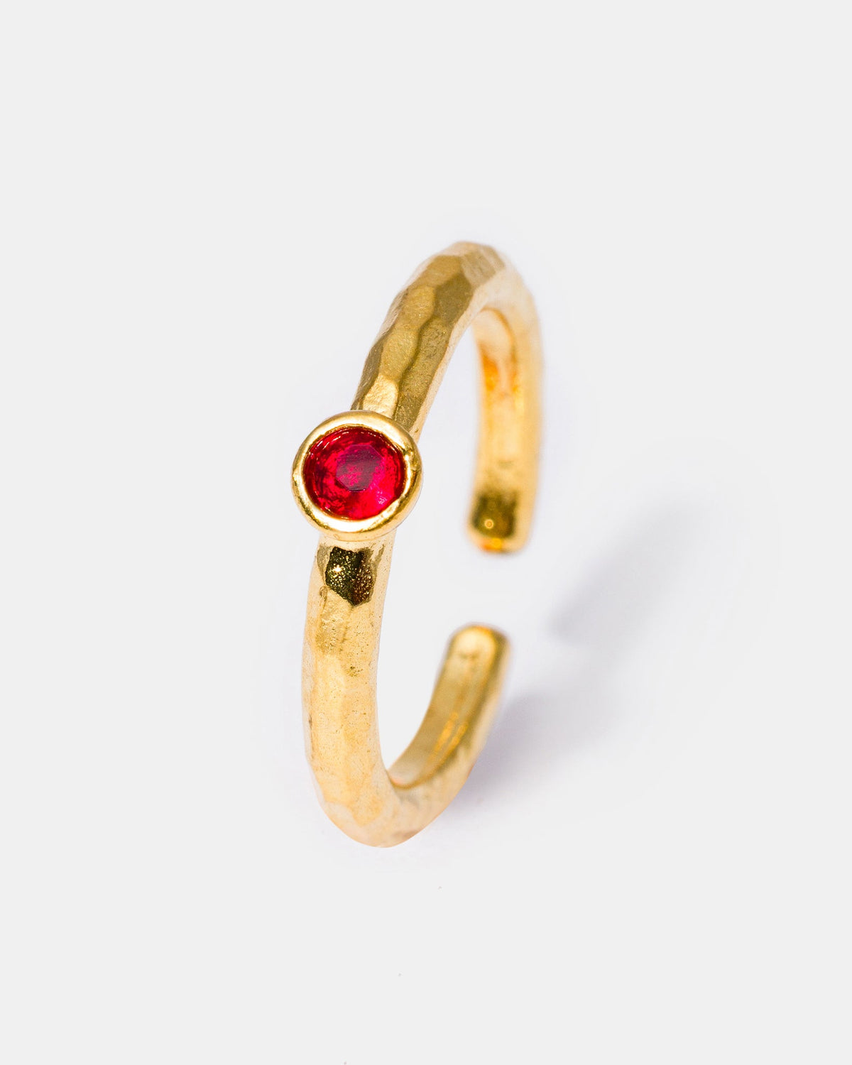 Gold ruby hammered gemstone ring