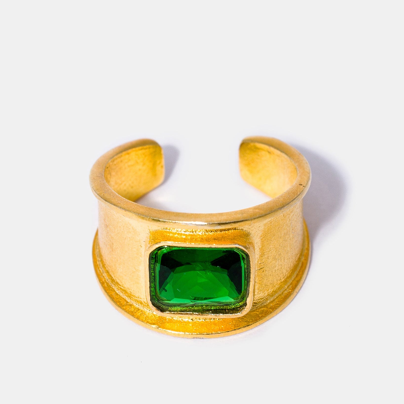 Gold signet ring with green jade stone