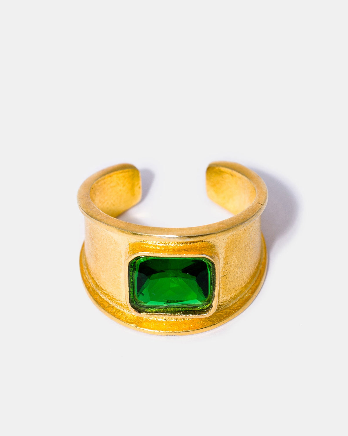 Gold signet ring with green jade stone