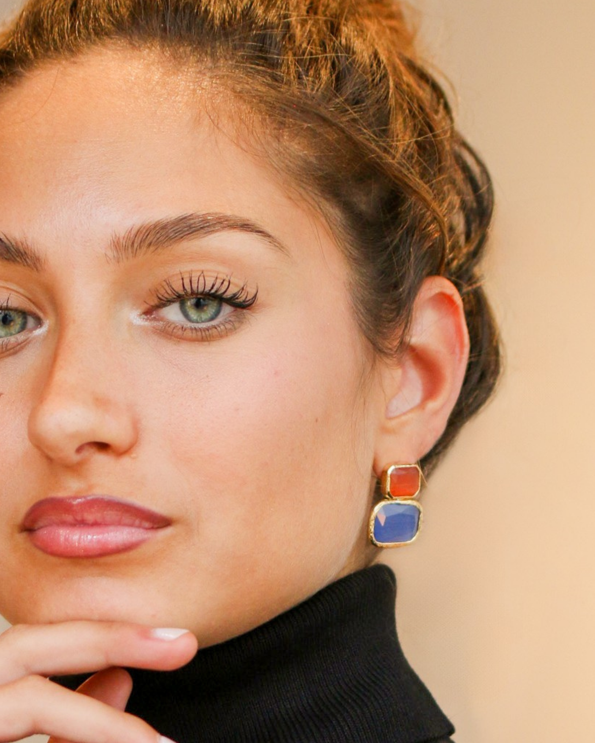 Artistic color contrast earrings