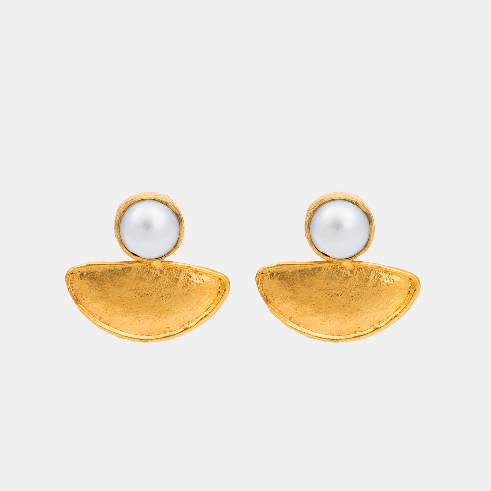 Pearl and textured gold crescent statement earrings in 18K gold plated brass