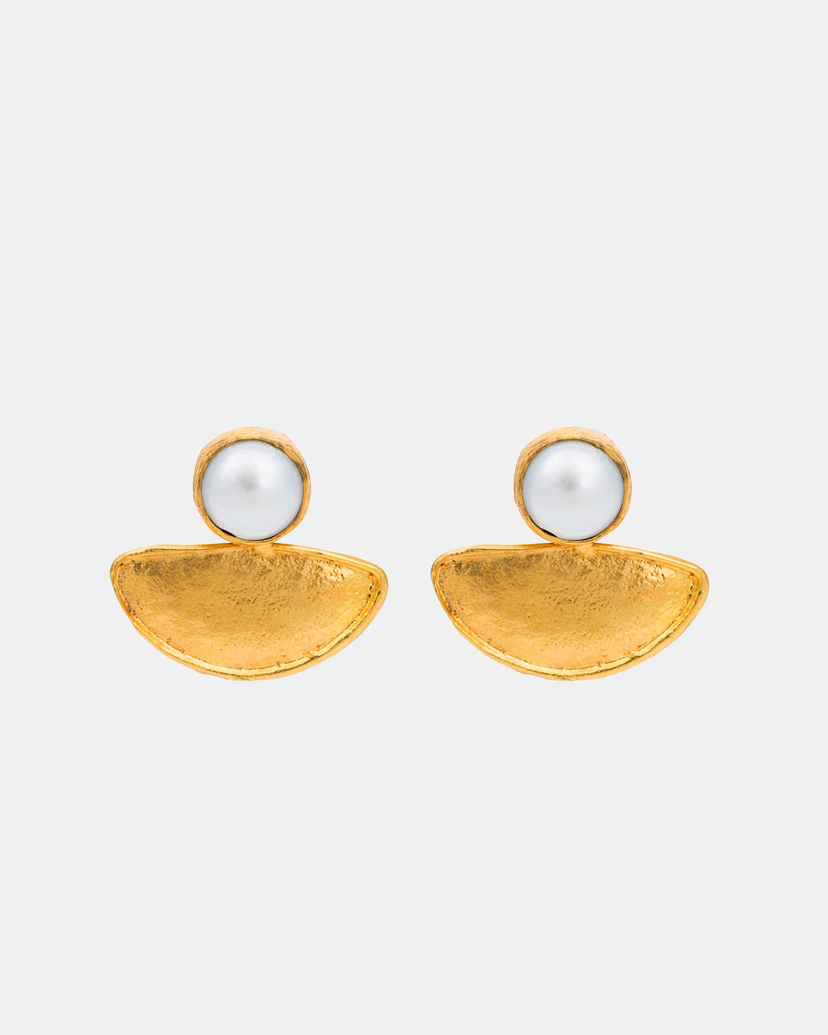 Pearl and textured gold crescent statement earrings in 18K gold plated brass