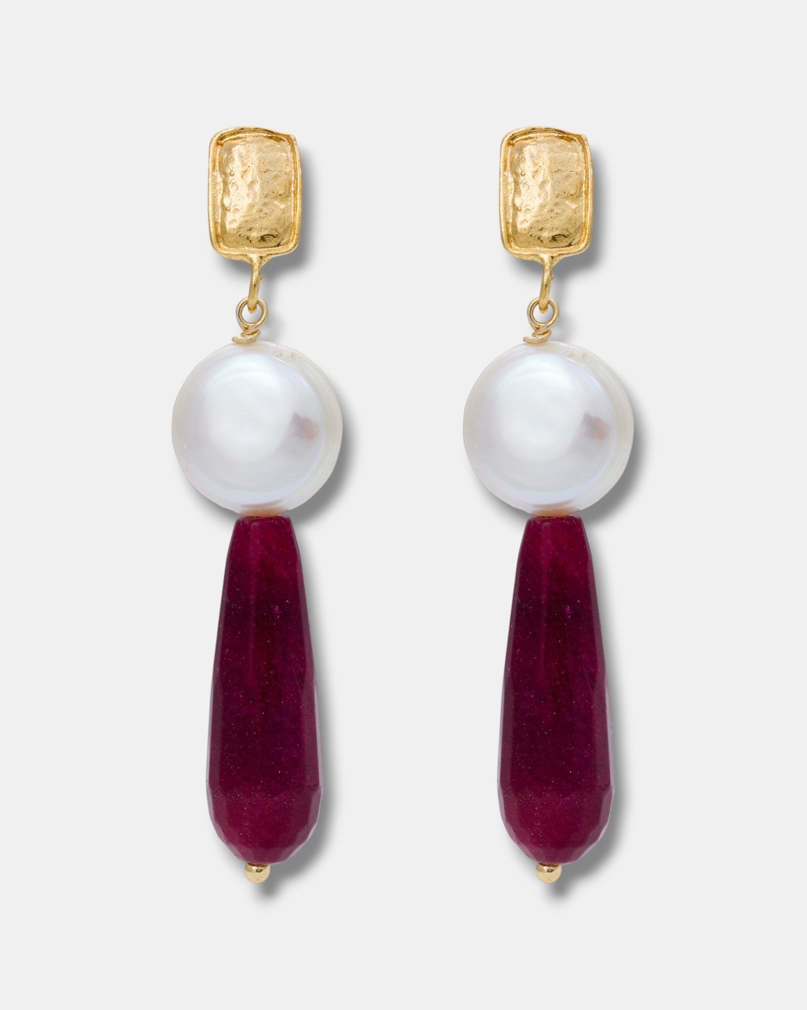 Ruby teardrop earrings with baroque pearls and 18k gold-plated brass setting